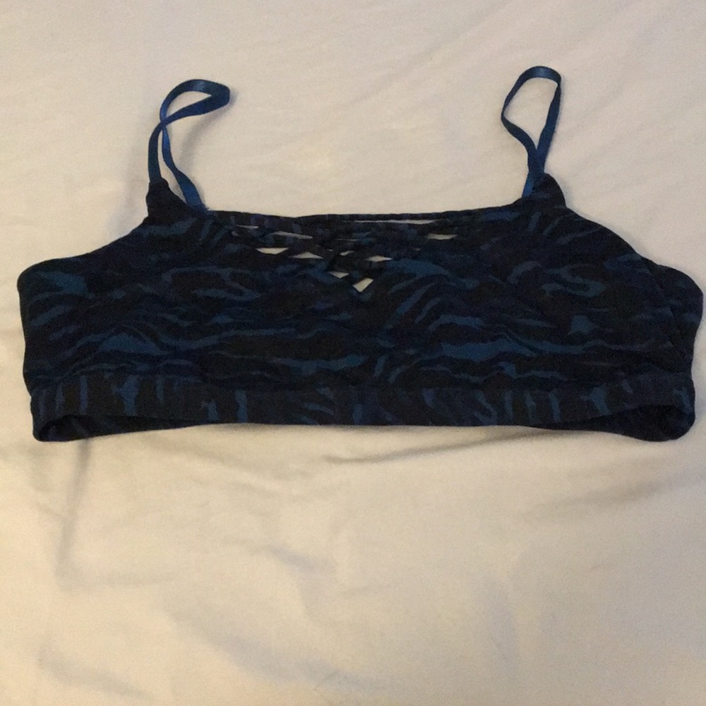 Fabletics sports bra